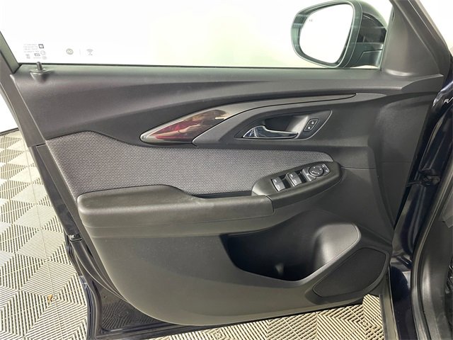 Used 2021 Chevrolet TrailBlazer LT w/ Convenience Package image 16