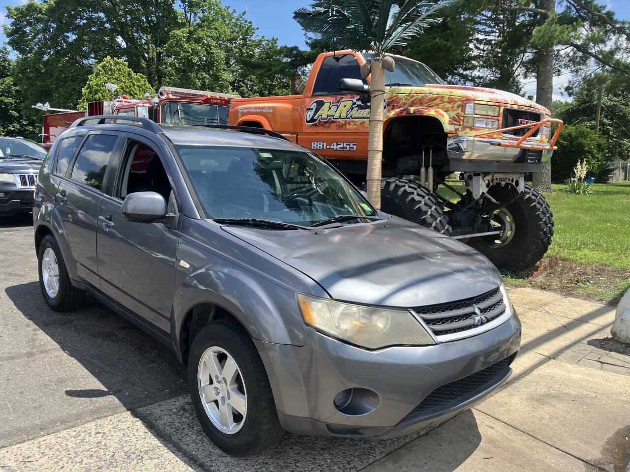 Used 2009 Mitsubishi Outlander ES image 2