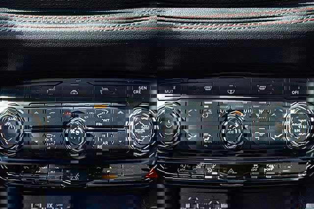 Used 2024 Dodge Durango GT image 19