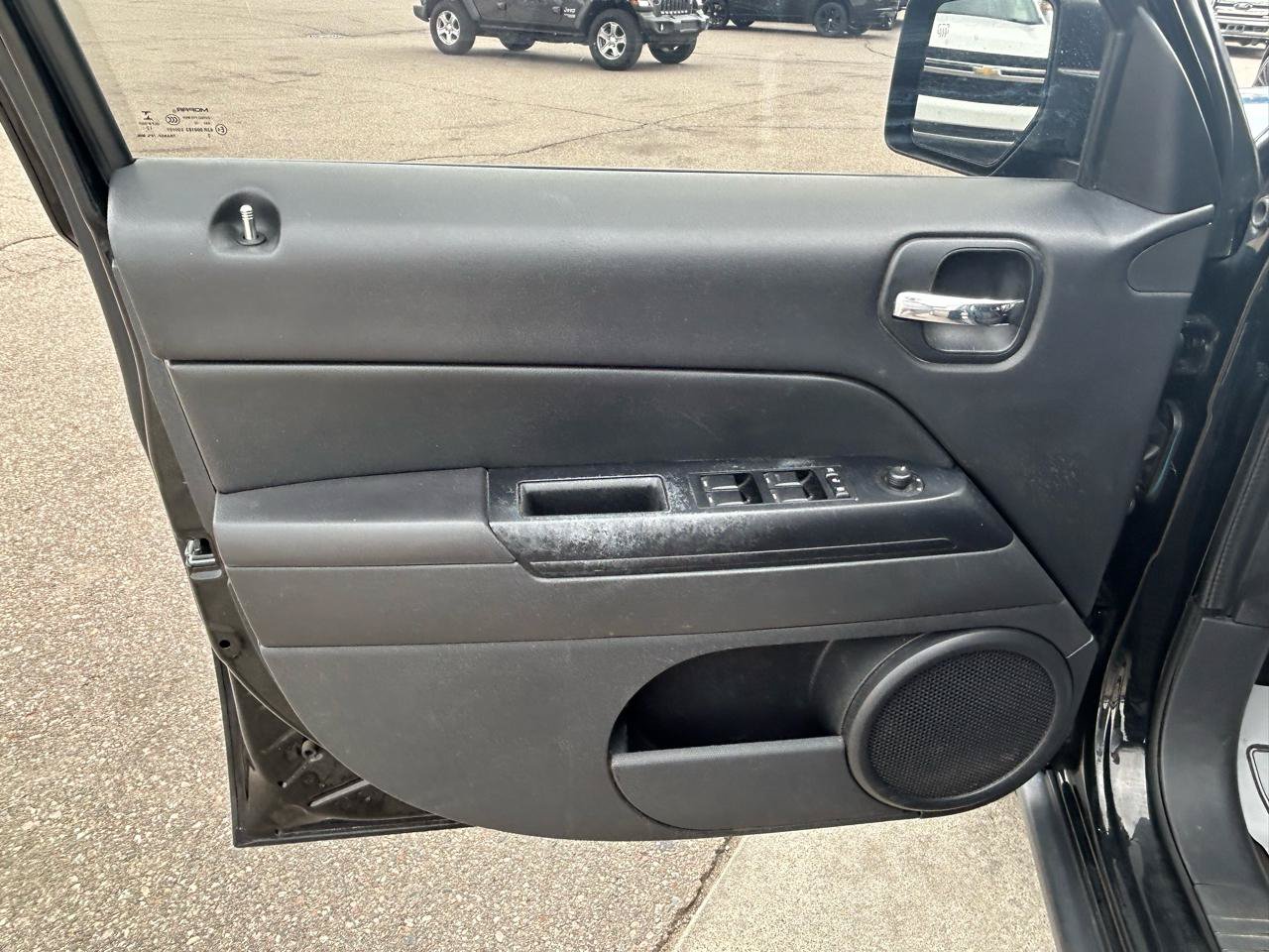 Used 2013 Jeep Patriot Sport w/ PWR Value Group AWD/4WD image 14