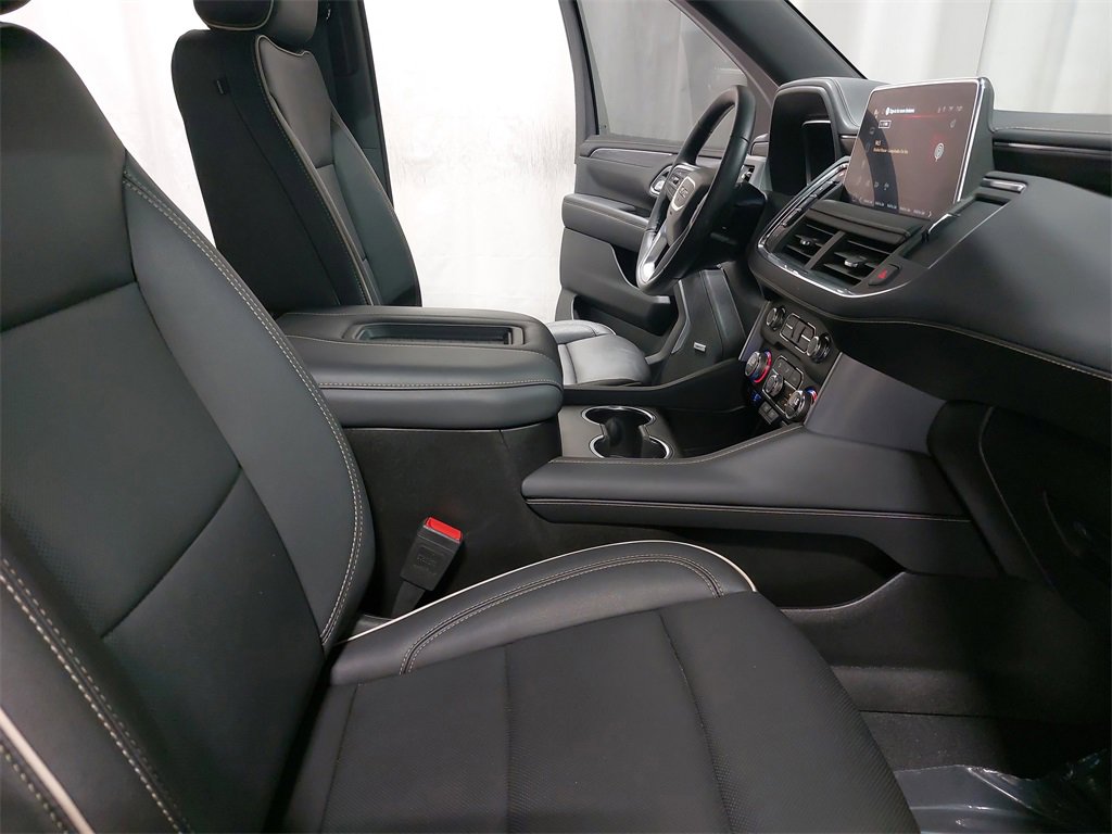 Used 2024 GMC Yukon SLT image 10