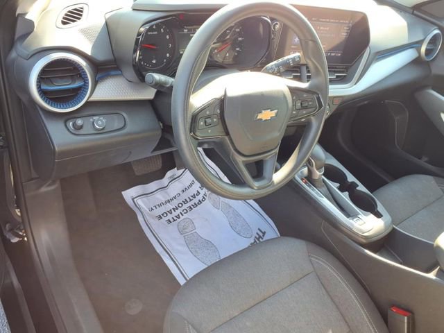 Used 2024 Chevrolet Trax LS w/ LS Convenience Package image 11