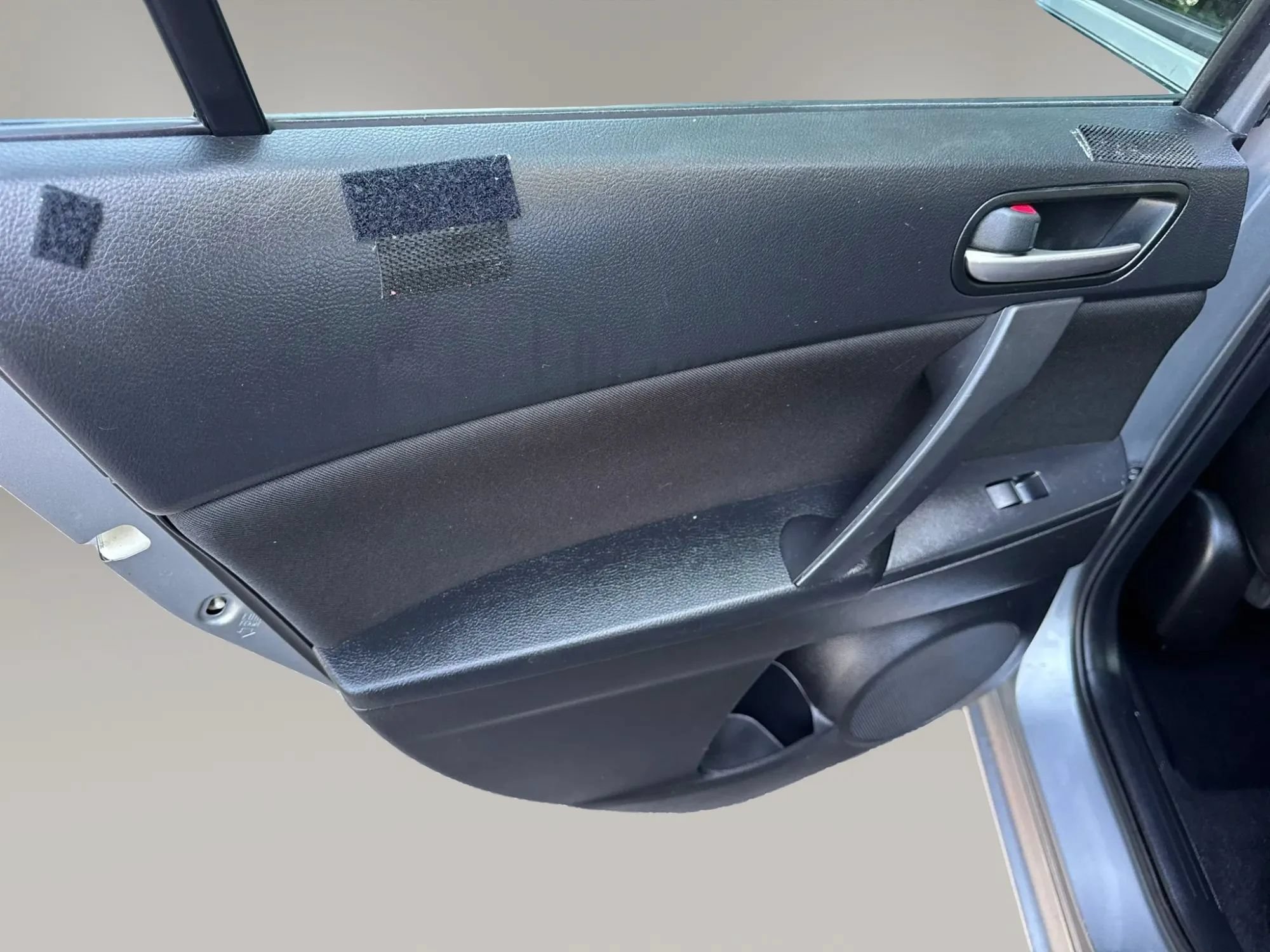 Used 2013 MAZDA MAZDA3 i SV FWD image 10