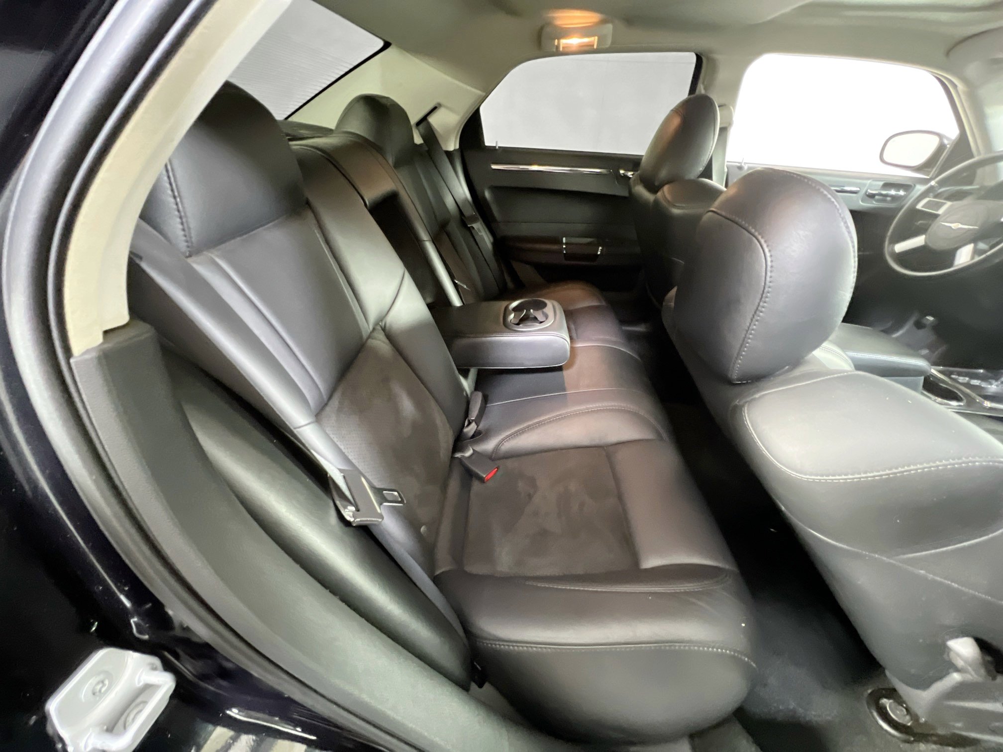 Used 2008 Chrysler 300 SRT8 w/ SRT Option Group II image 27