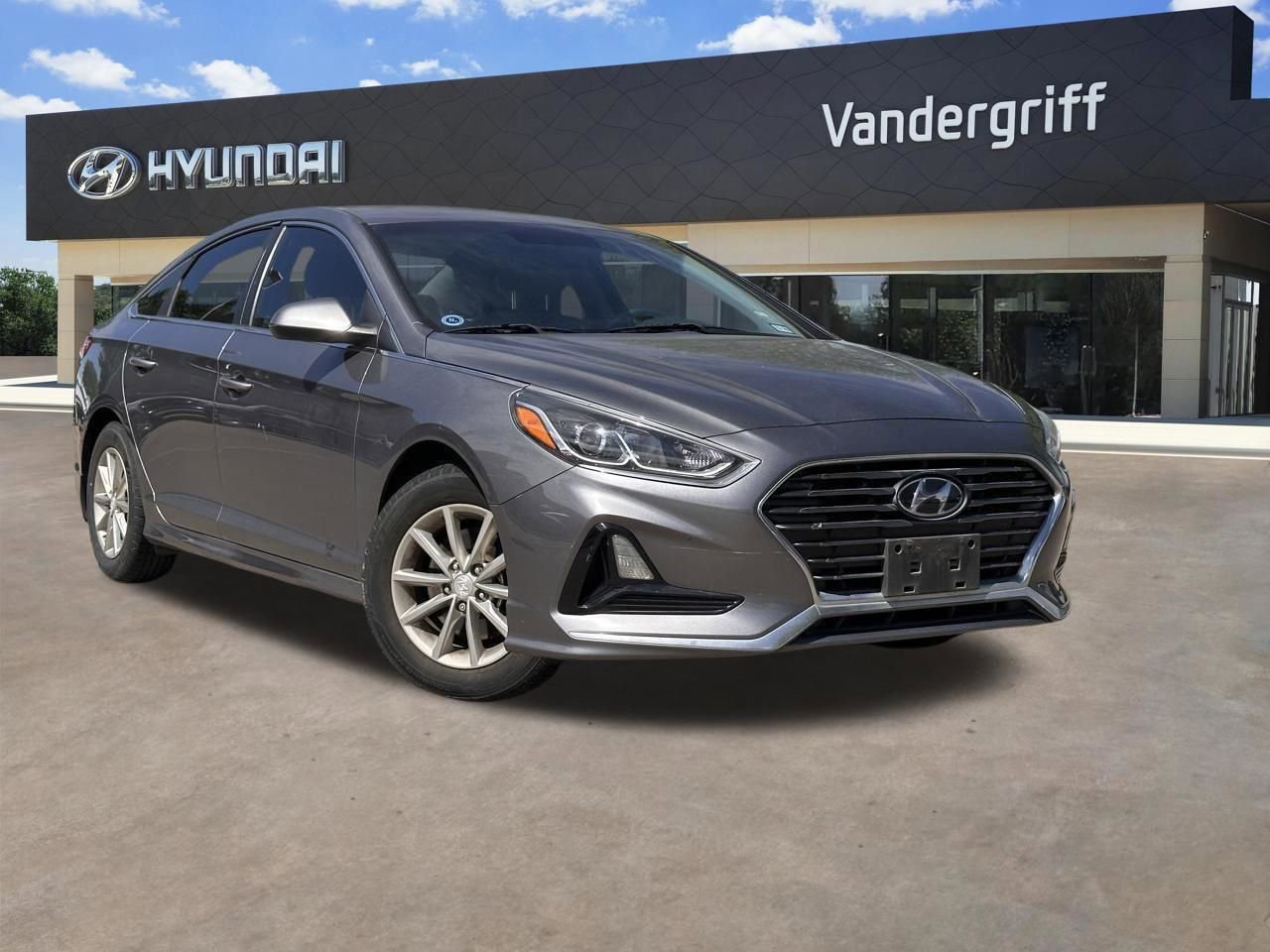 Used 2019 Hyundai Sonata SE image 1