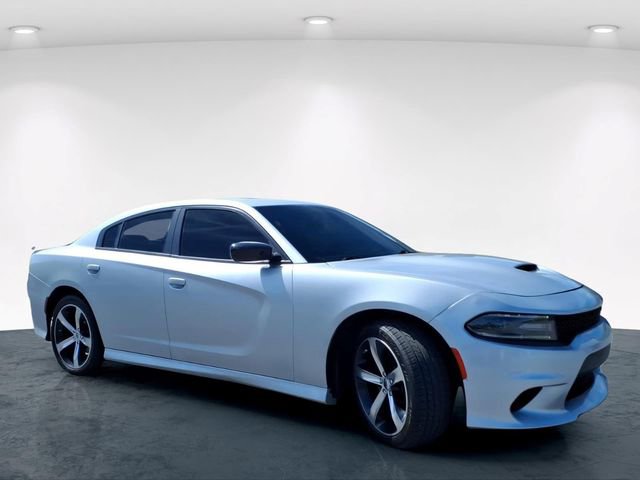 Used 2020 Dodge Charger R/T w/ Plus Group RWD image 5