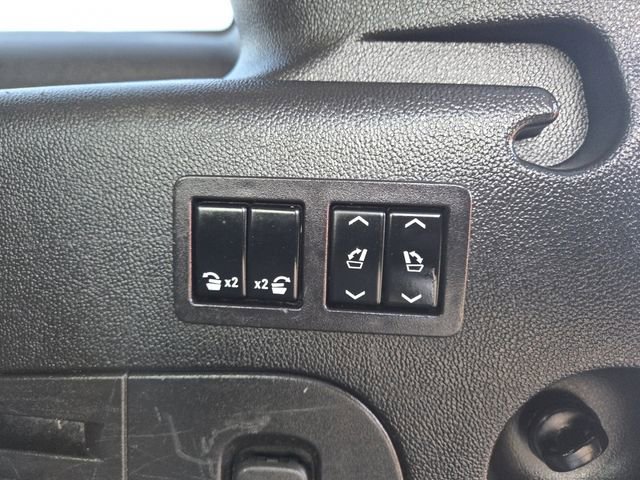 Used 2019 GMC Yukon XL SLT w/ Open Road Package image 19