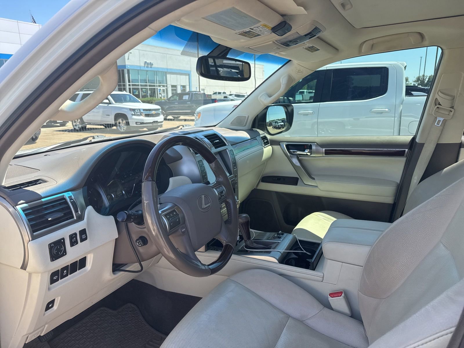 Used 2019 Lexus GX 460 Premium w/ Premium Package AWD/4WD image 11