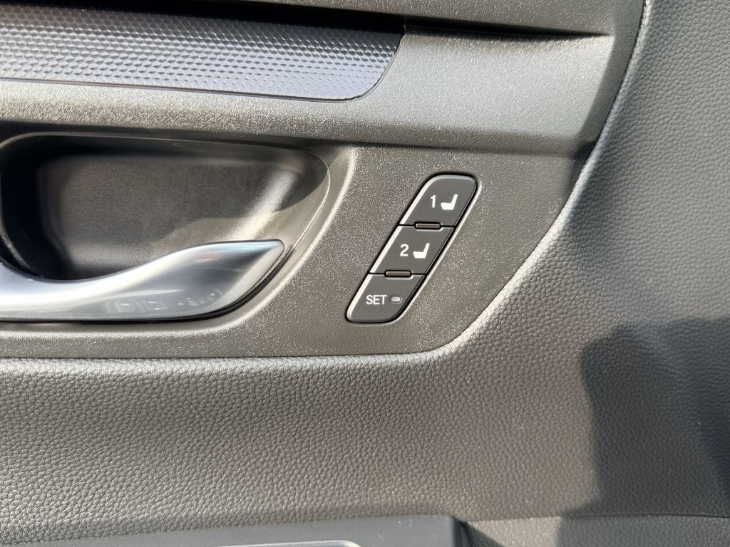 Used 2025 Honda CR-V Sport-L image 28