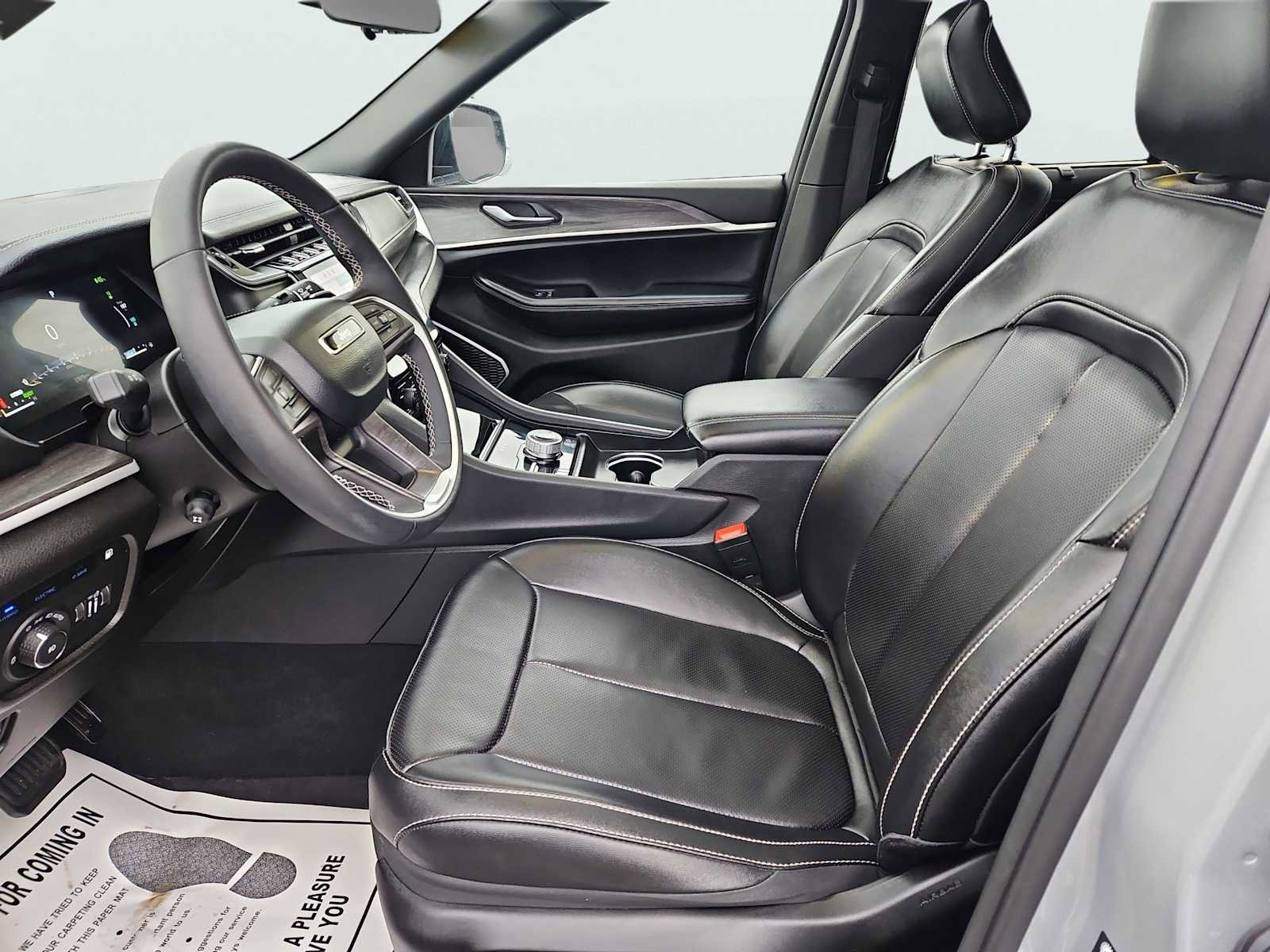 Used 2024 Jeep Grand Cherokee Limited 4xe w/ Luxury Tech Group II image 36