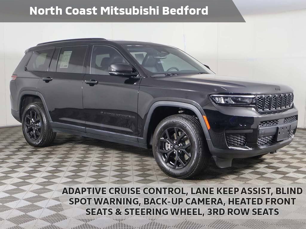 Used 2024 Jeep Grand Cherokee L Laredo image 1