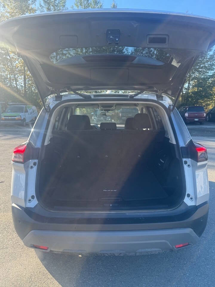 Used 2023 Nissan Rogue SV image 13