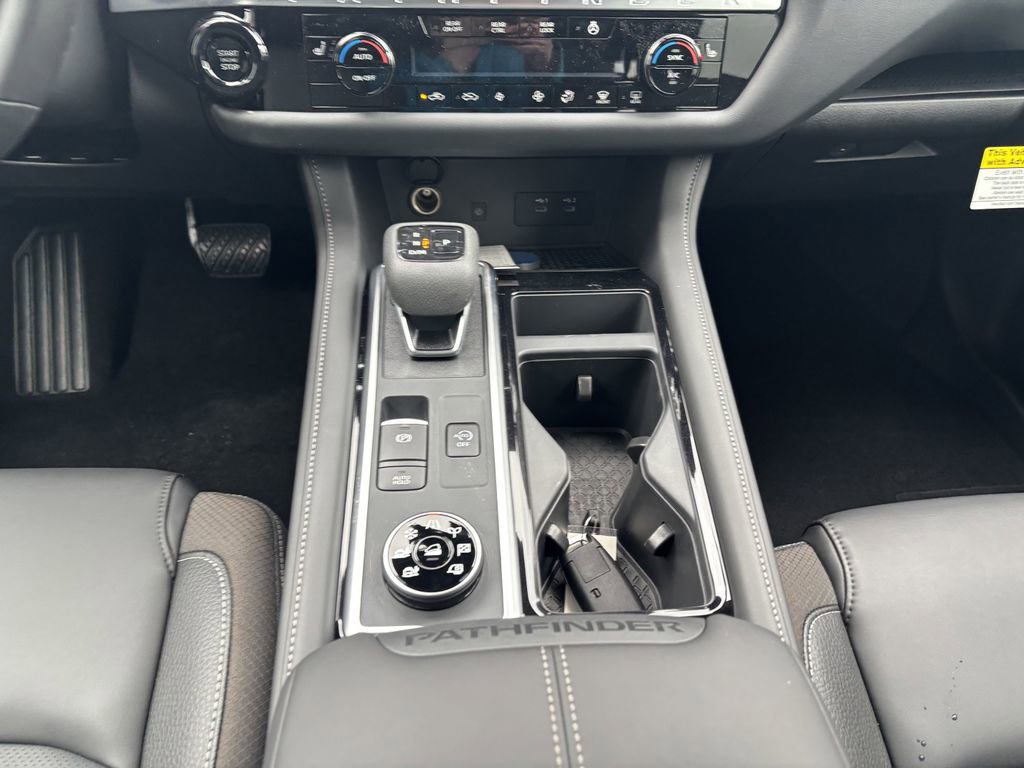 New 2026 Nissan Pathfinder SL image 19