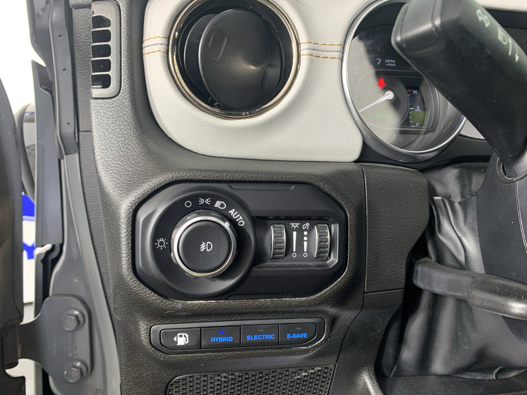 Used 2022 Jeep Wrangler Unlimited Sahara image 17
