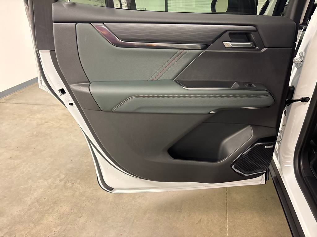 New 2026 GMC Acadia AT4 w/ Super Cruise Package image 41