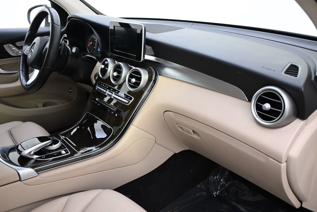 Used 2016 Mercedes-Benz GLC 300 4MATIC image 15