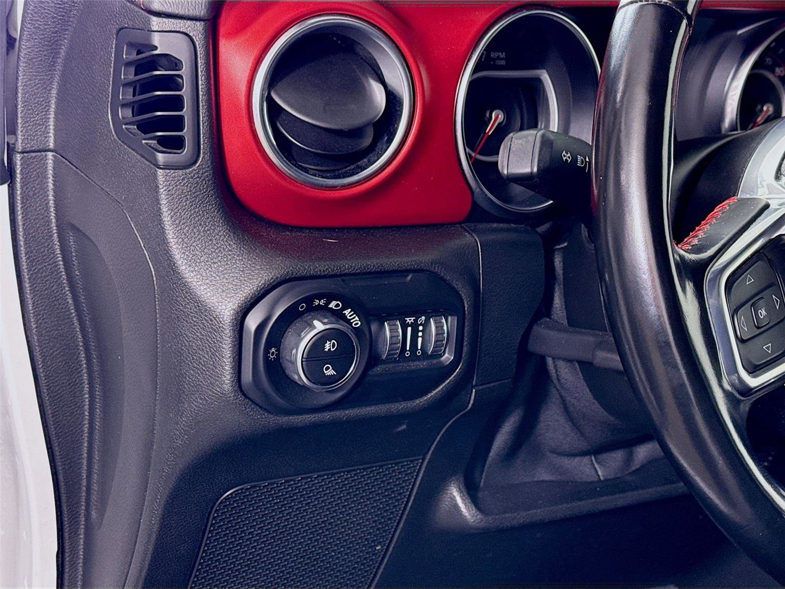 Used 2021 Jeep Gladiator Rubicon image 4