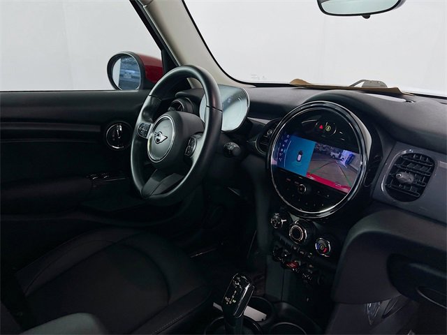 Used 2022 MINI Cooper 4-Door Hardtop image 27