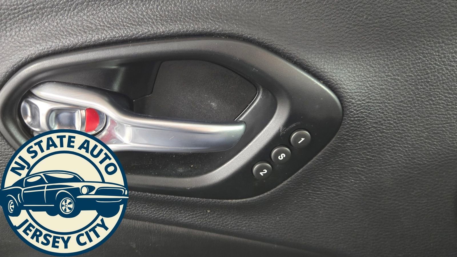 Used 2022 Jeep Cherokee Limited image 22