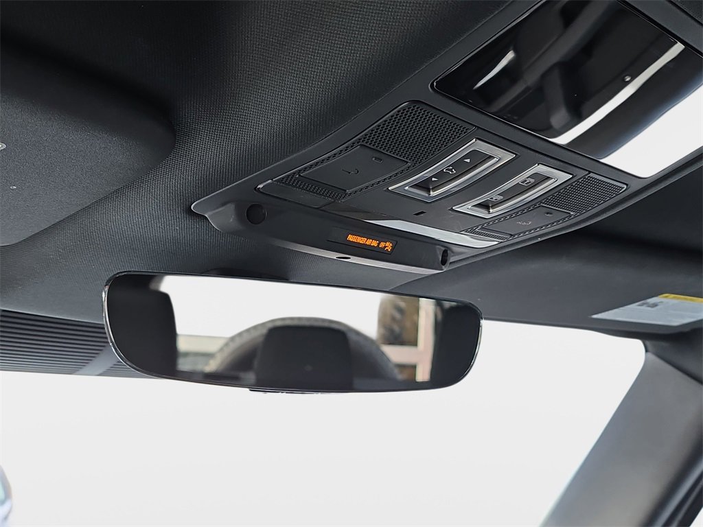 Used 2025 Land Rover Defender 110 S image 25