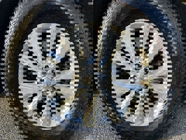 Used 2017 Kia Sedona LX w/ LX Essentials Premium Package image 13