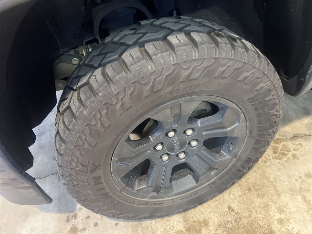 Used 2018 GMC Sierra 1500 SLT w/ All Terrain X Package image 11