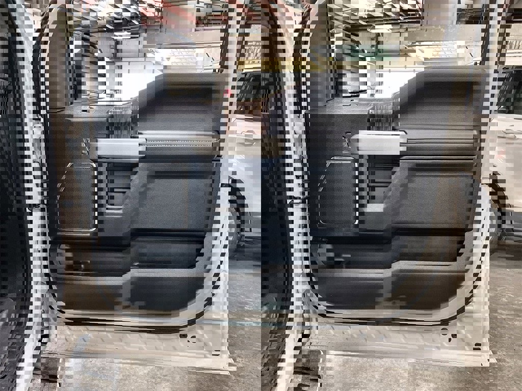 Used 2019 Ford F150 Lariat image 32