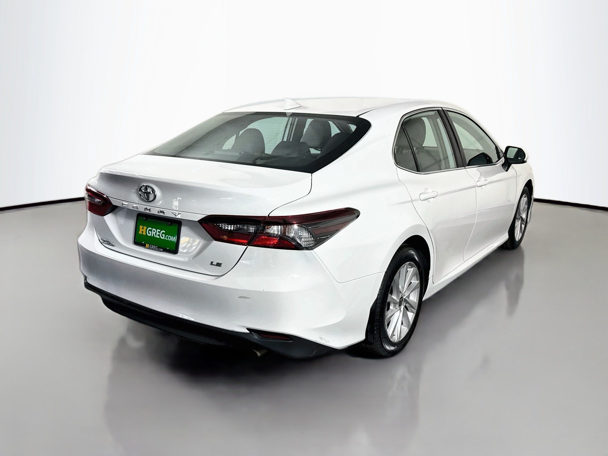 Used 2021 Toyota Camry LE FWD image 10