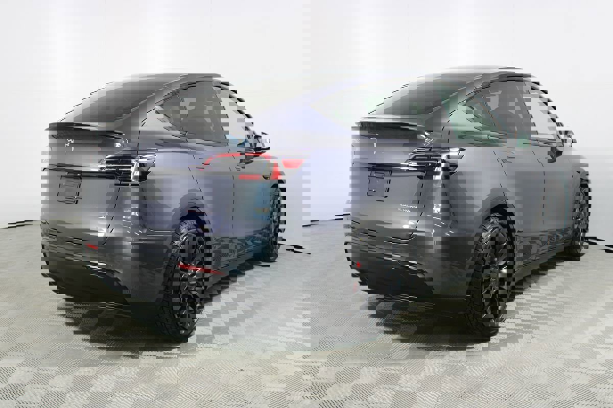 Used 2022 Tesla Model Y Performance image 33