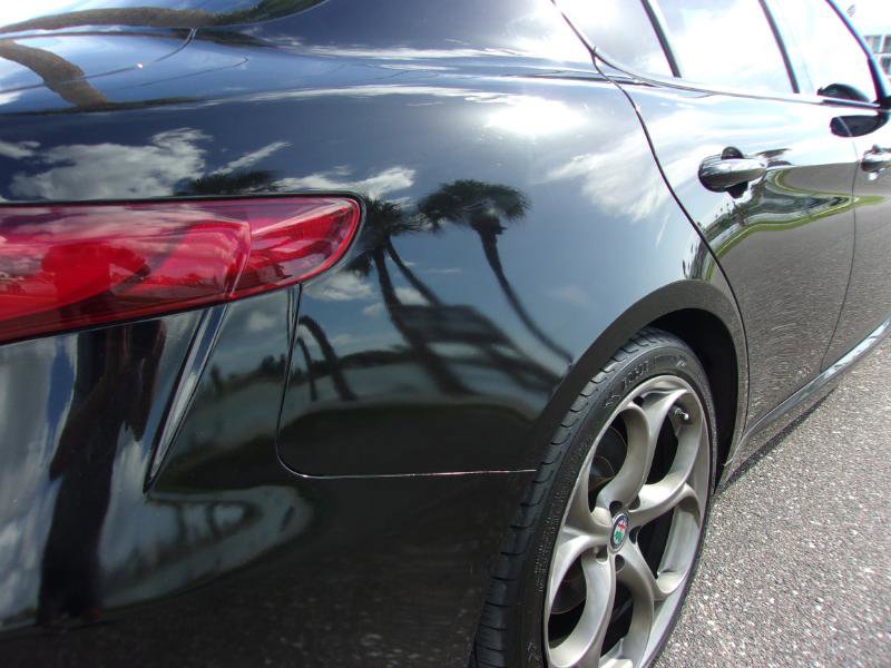 Used 2017 Alfa Romeo Giulia Ti w/ TI 19" Sport Package image 10