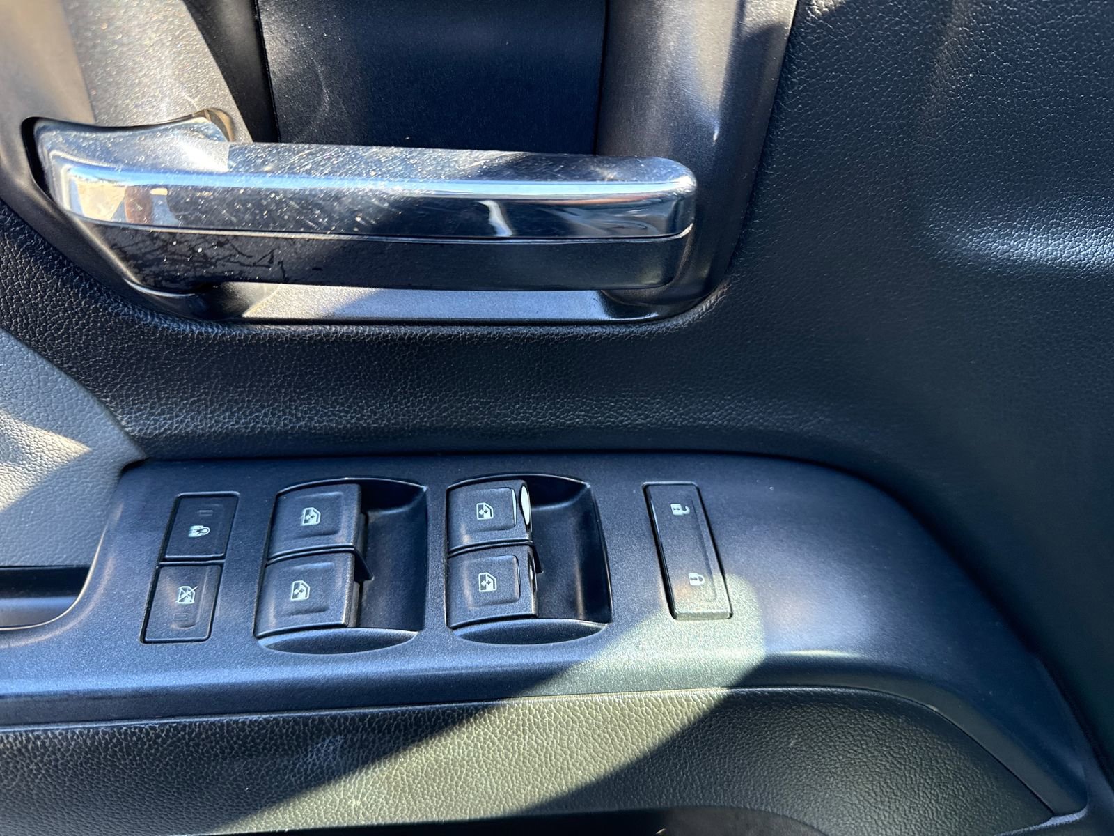 Used 2018 Chevrolet Silverado 3500 W/T RWD image 11