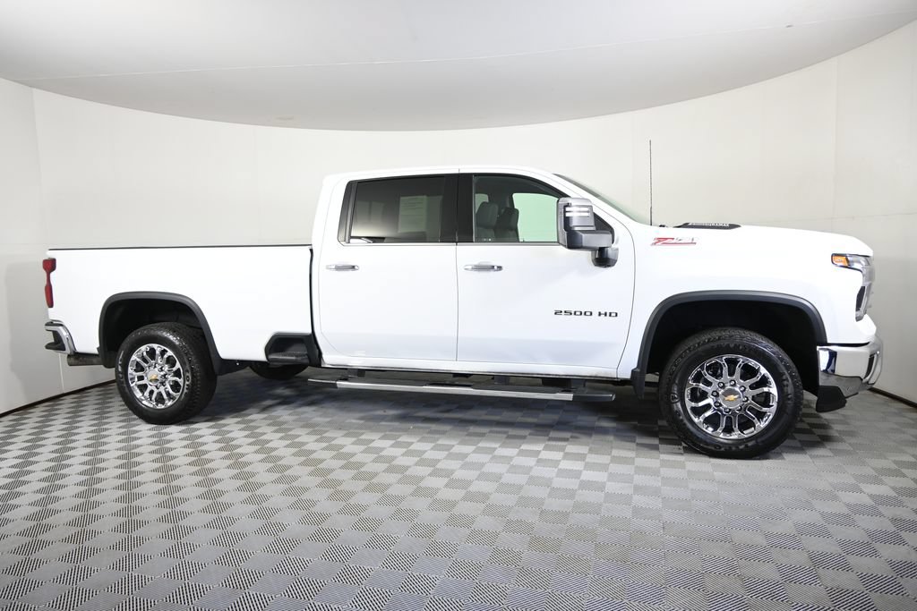 Used 2024 Chevrolet Silverado 2500 LTZ w/ LTZ Plus Package AWD/4WD image 9