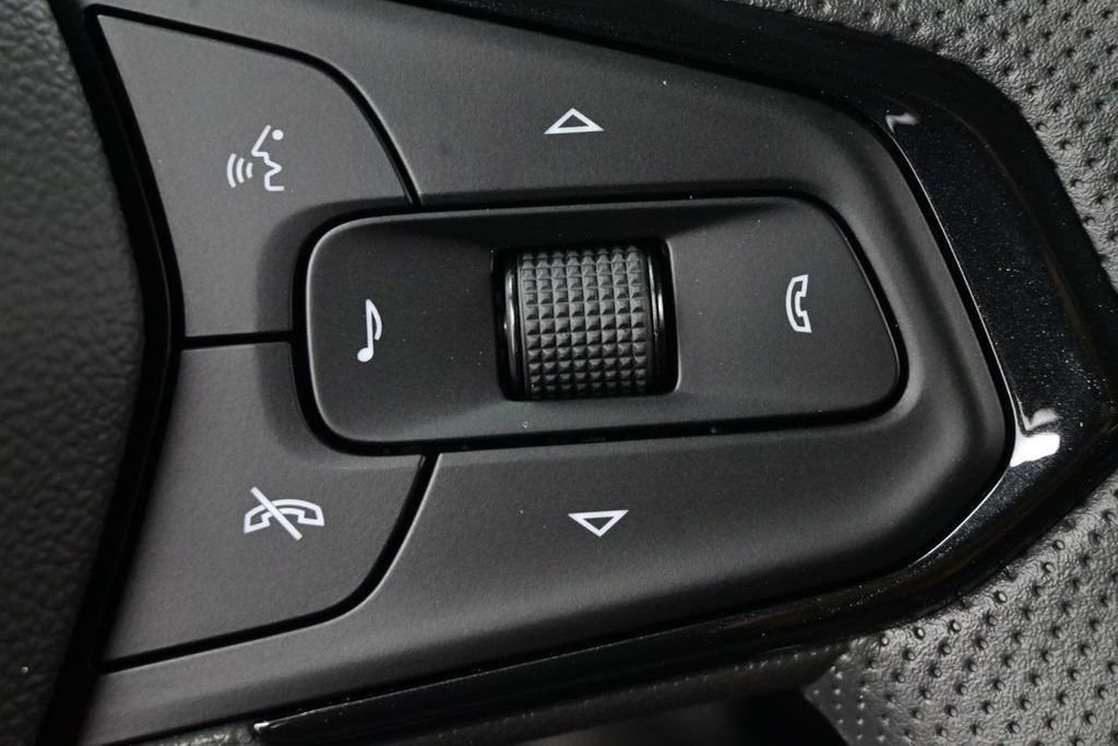 Used 2026 Chevrolet TrailBlazer LT w/ Midnight Edition FWD image 40