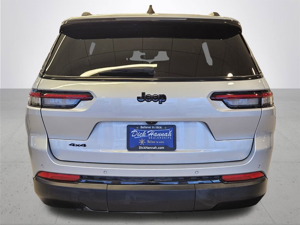 Used 2023 Jeep Grand Cherokee L Laredo image 8