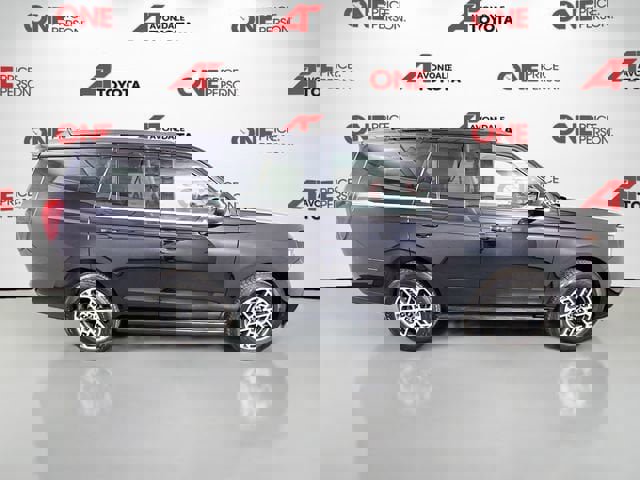 Used 2025 Ford Expedition Active image 8