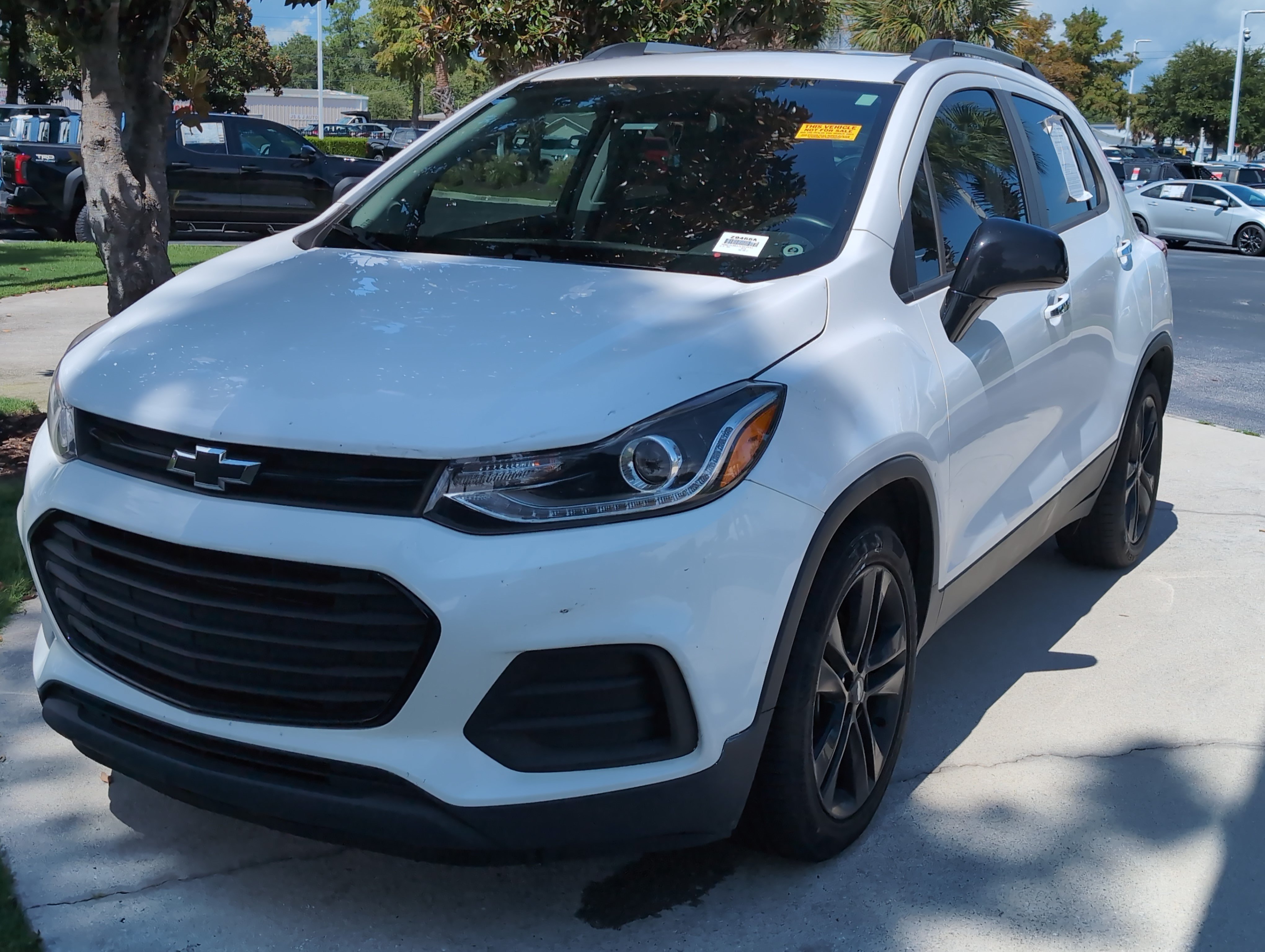 Used 2018 Chevrolet Trax LT w/ Sun & Sound Package FWD image 5