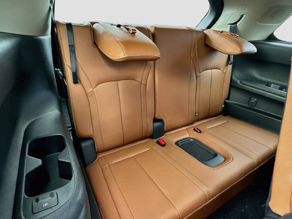 Used 2023 INFINITI QX60 Sensory w/ Cargo Package AWD/4WD image 30
