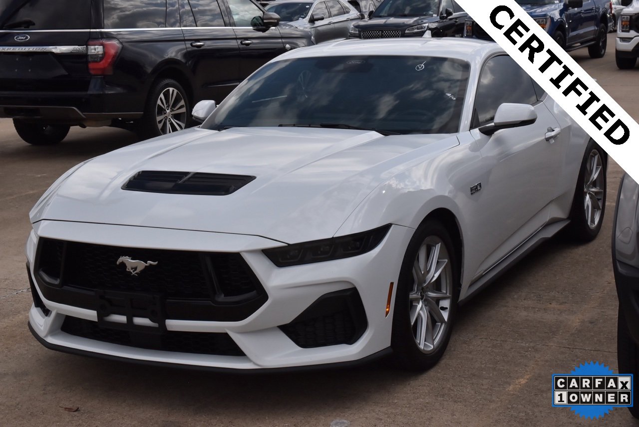 Used 2025 Ford Mustang GT Premium image 2