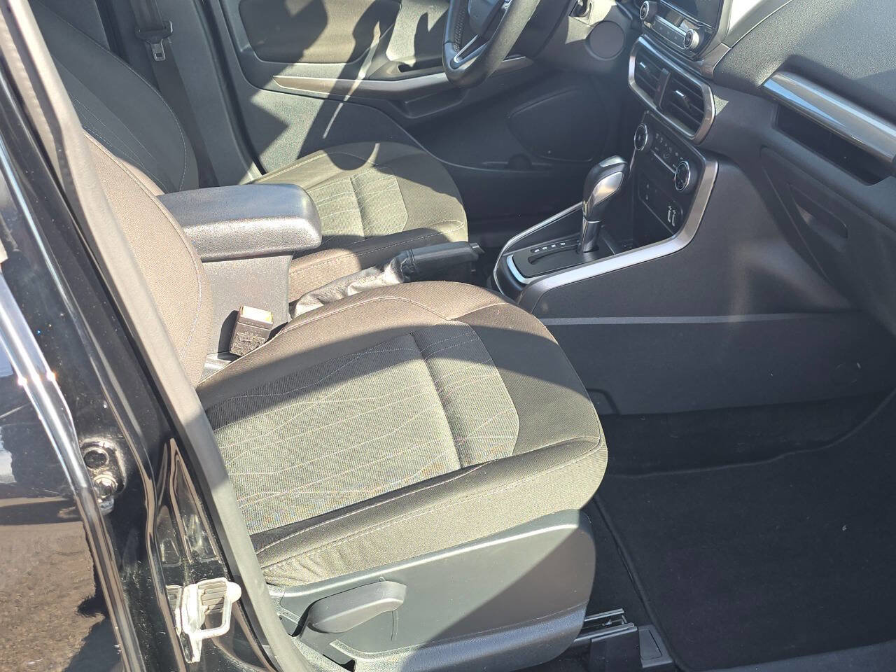 Used 2018 Ford EcoSport SE image 23