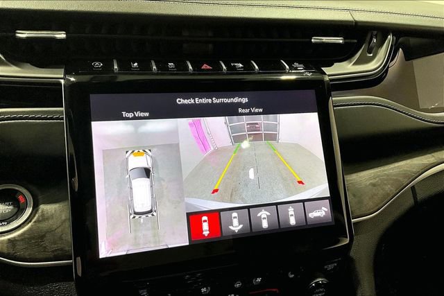 Used 2023 Jeep Grand Cherokee Limited w/ Luxury Tech Group II image 14