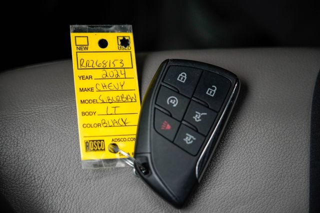 Used 2024 Chevrolet Suburban LT image 35