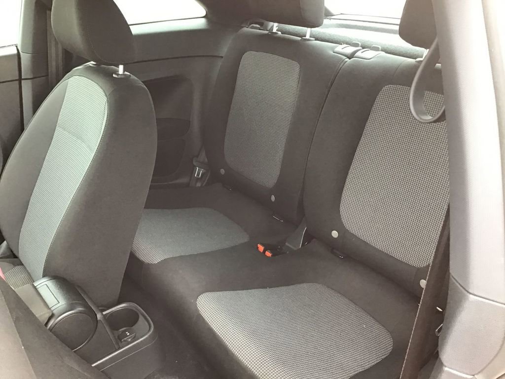 Used 2019 Volkswagen Beetle 2.0T S image 17