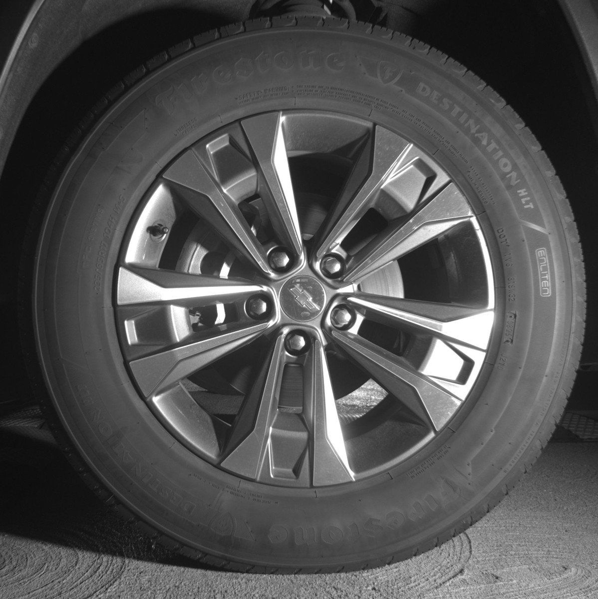 Used 2025 Chevrolet Equinox LT FWD image 12