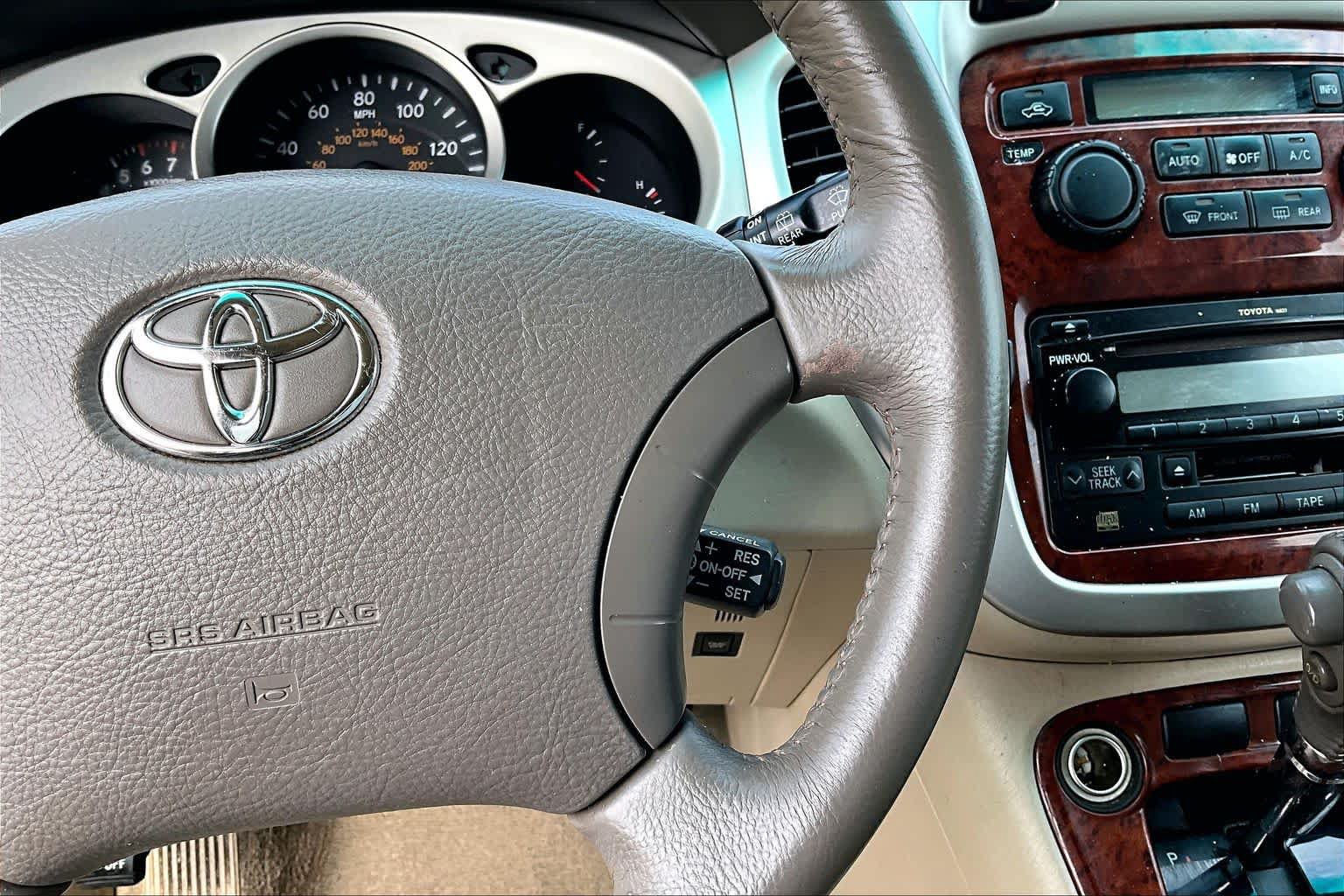 Used 2004 Toyota Highlander Limited FWD image 24