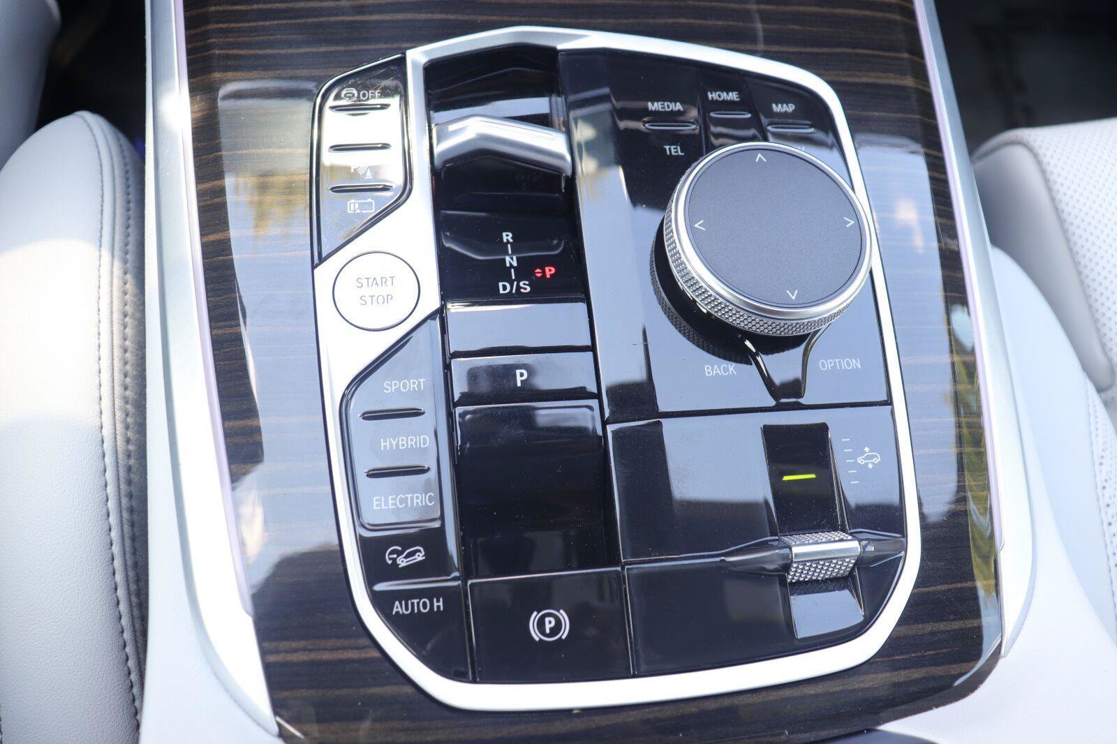 Used 2024 BMW X5 xDrive50e AWD/4WD image 44