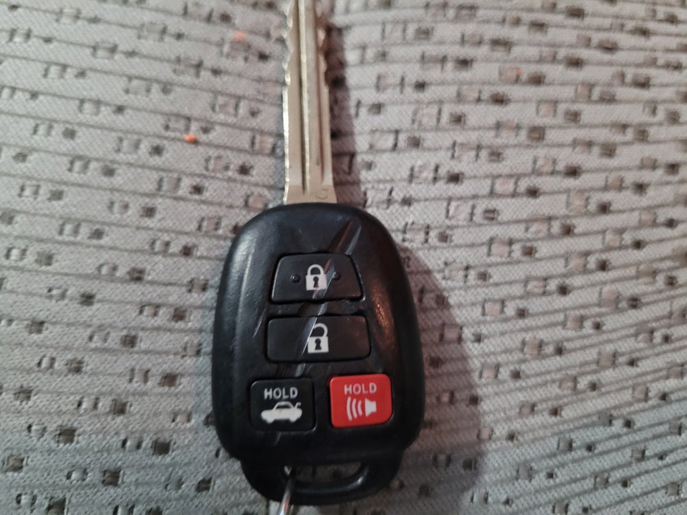 Used 2014 Toyota Camry LE FWD image 32