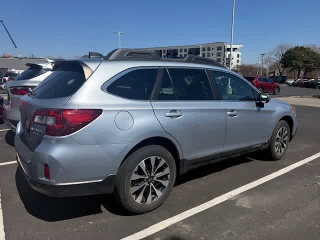 Used 2017 Subaru Outback 2.5i Limited image 2