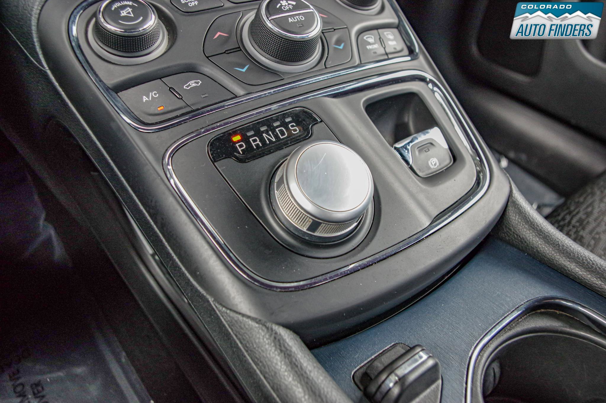 Used 2015 Chrysler 200 S w/ Comfort Group image 18