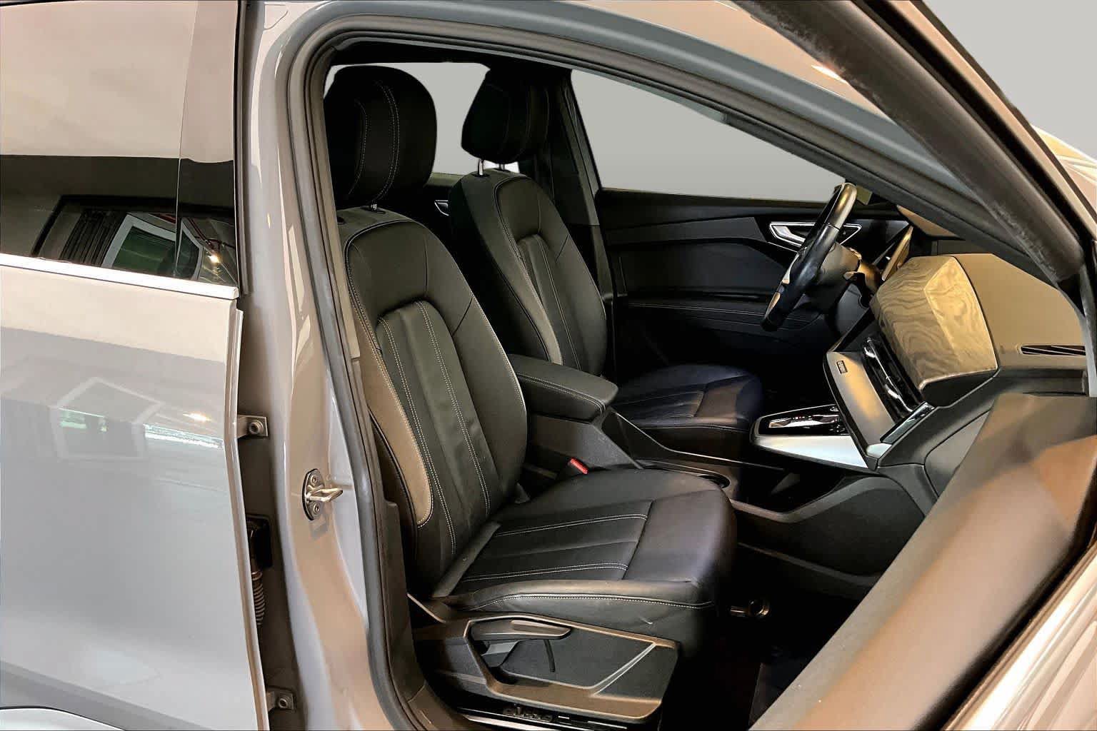 Used 2023 Audi Q4 e-tron Premium AWD/4WD image 8