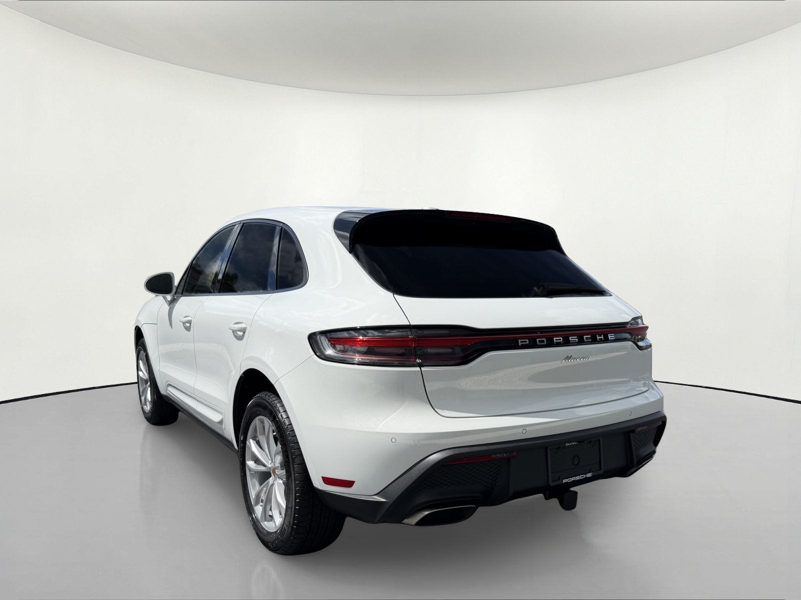 New 2026 Porsche Macan AWD/4WD image 3